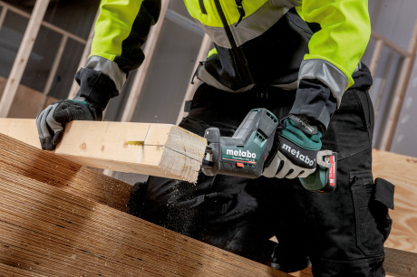 Купить Пила сабельная аккумуляторная Metabo PowerMaxx SSE 12 BL Li-ion фото №4